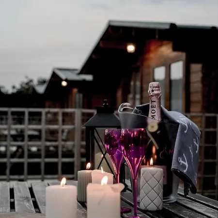مكان تخييم Mahalo Glamping فوينخيرولا